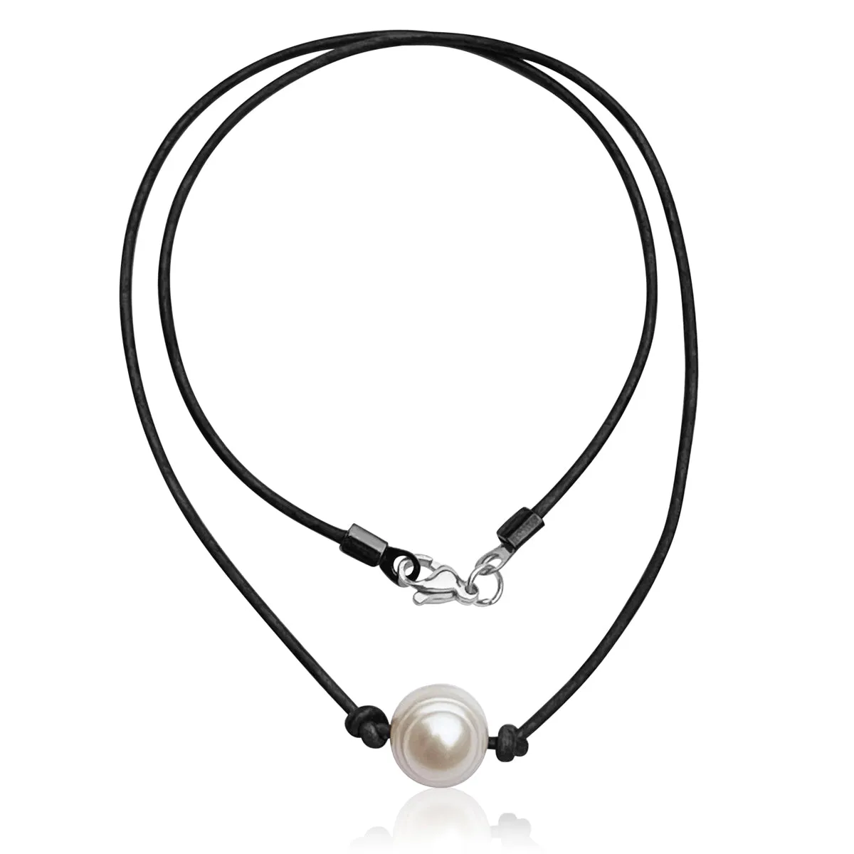 Elevated Elegance: Pearl Necklace